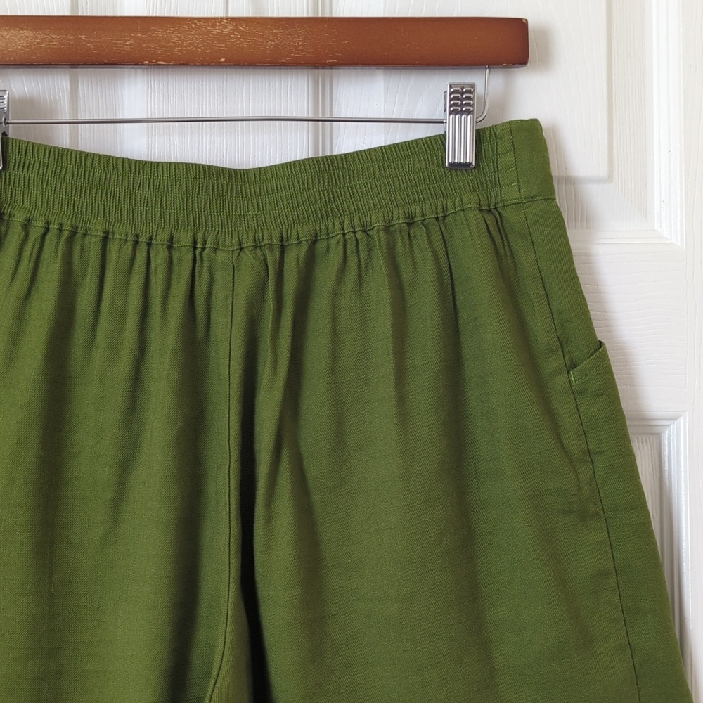 Cabi Traipse Soft Linen Blend Pleated High Rise Wide Leg Midi Shorts Avocado 6 - Picture 11 of 12